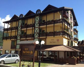 Hotel Dal Bon - Andalo - Budova
