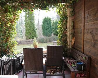 Ferienhaus mit Pool zum Träumen und Entspannen für alle Sinne - Bad Schmiedeberg - Innenhof