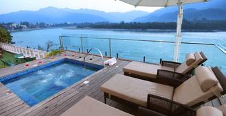 Ganga Kinare- A Riverside Boutique Resort, Rishikesh - Rishikesh - Pool