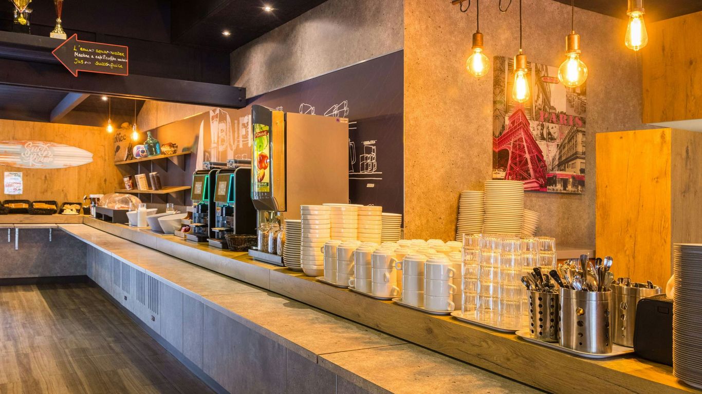 إيبيس بدجيت إسي ليه مولينو باريس أويست