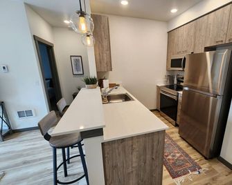 1-bedroom Apt. 305 w/ free parking - New Building - Puyallup - Kitchen