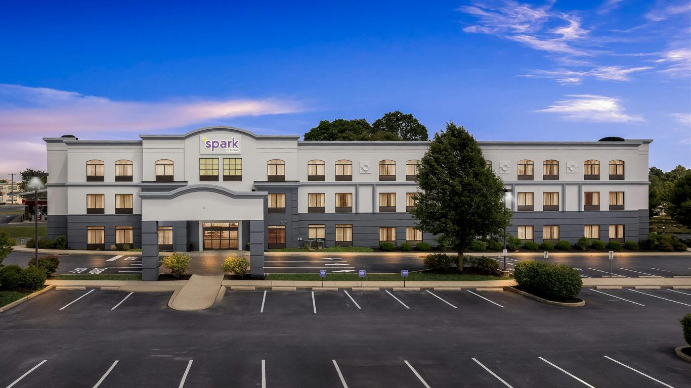 Spark by Hilton Lancaster Dutch Country