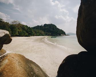 De Clinique Hotel - Pangkor - Playa