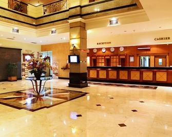 Mega Anggrek Hotel & Convention - Jakarta - Hành lang