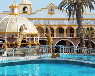 Macacona Hacienda Hotel - Ica - Pool