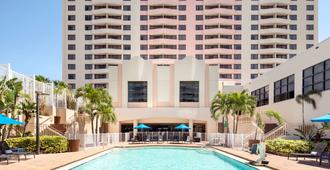 Embassy Suites by Hilton Tampa Airport Westshore - Tampa