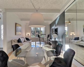 Cottage facing park and Lac St-Louis, Lachine(bicycle and pedestrian paths) - Montreal - Living room