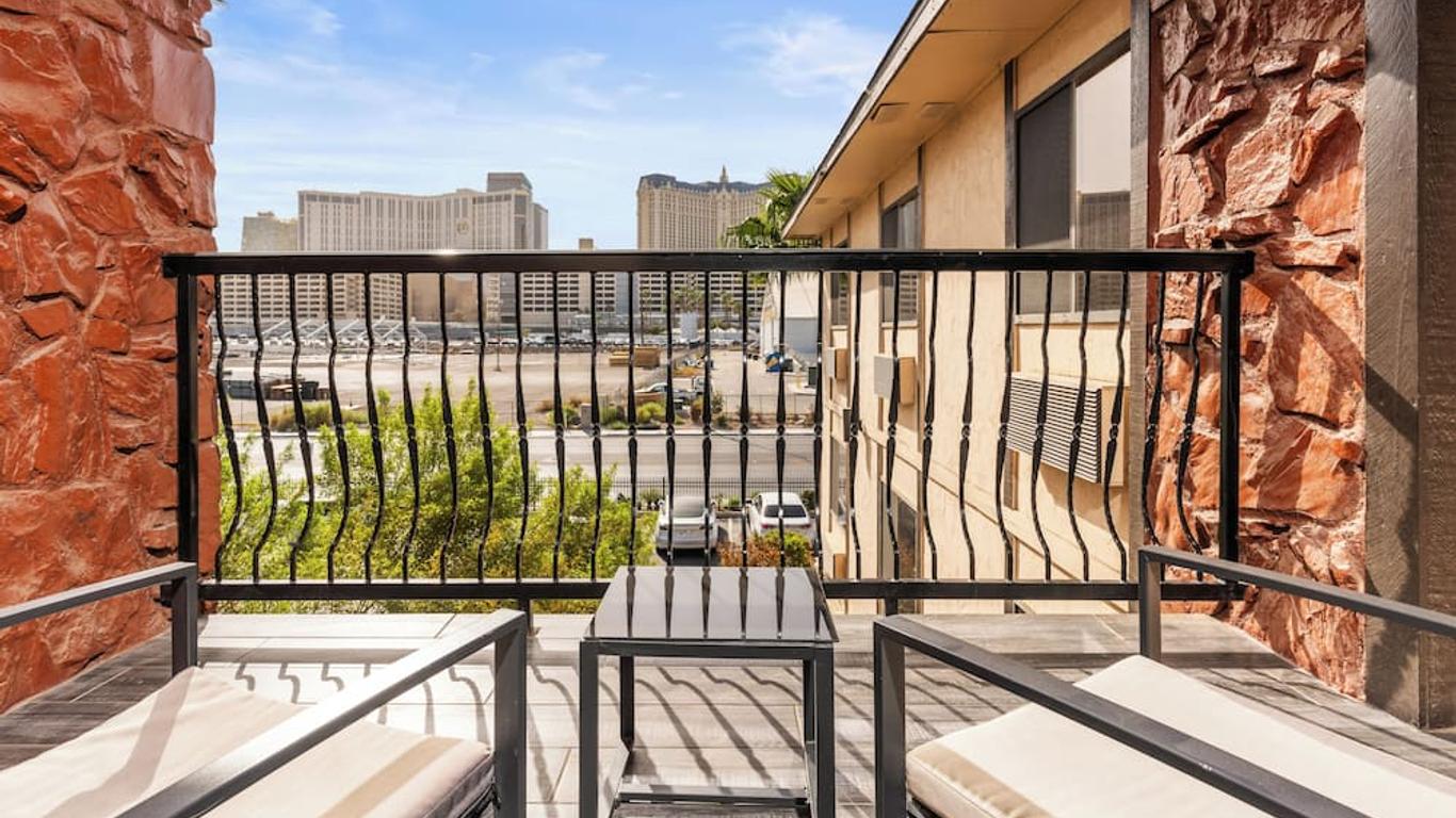 إليس أيلاند هوتل