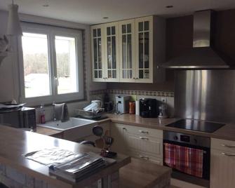 A cozy nest for a short stopover - Saint-Mammès - Cocina