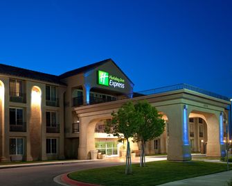 Holiday Inn Express Lancaster By IHG - Lancaster - Gebäude