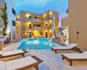 Nami Hotel & Suites - Stalida - Piscina