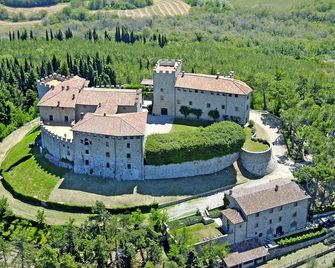 Castle and Winery guesthouse. A true italian country living experience. - Montegabbione - Edificio