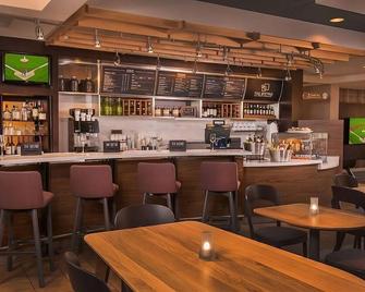 Make Your Trip More Enjoyable! Close to Hyper Kidz, Pet-Friendly, w/ Pool! - Columbia - Bar