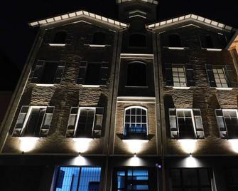 Piumaviola - Parma - Edificio