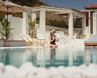 Ampelia Studios - Chaniotis - Piscina