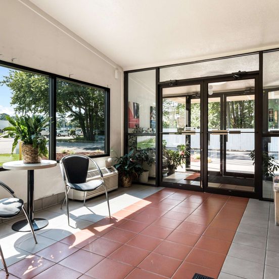 Lobby view of Motel 6 Newport News, VA