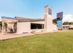Motel 6 Newport News - Newport News - Κτίριο