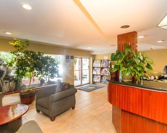Days Inn by Wyndham San Diego/Downtown/Convention Center - San Diego - Lobby
