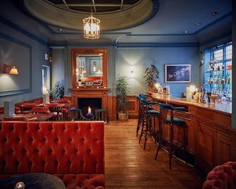 The Green Dragon Hotel - Hereford - Bar