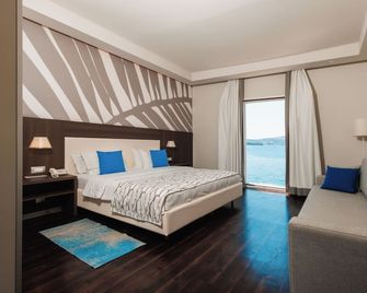 Hotel Palma - Tivat - Bedroom