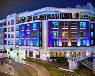 TIME Grand Plaza Hotel - Dubai - Building