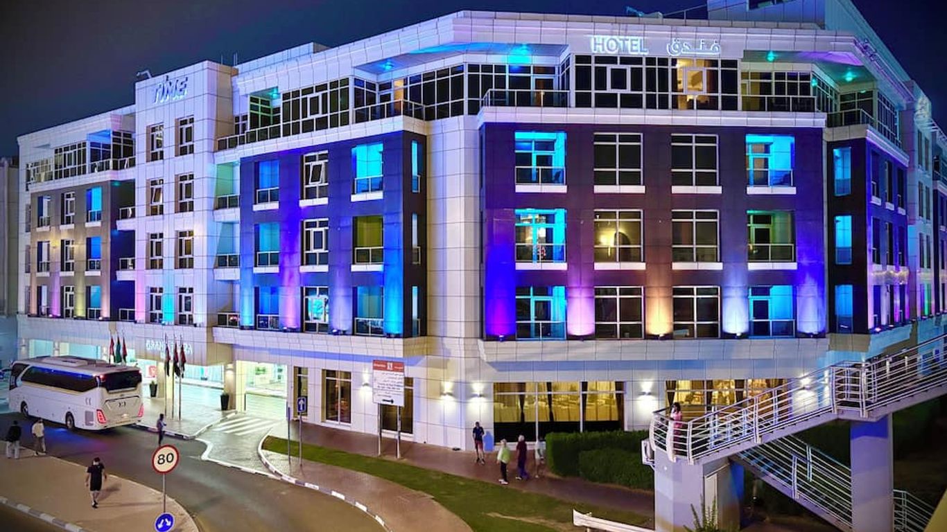 فندق تايم غراند بلازا، مطار دبي