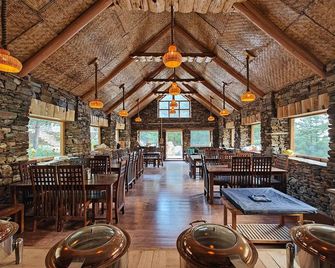 Shepherd's Lore Camps & Resort - Sangla