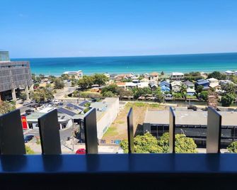 Sails by the Bay - Ocean Views - Wi-Fi - Netflix - Frankston - Balcón
