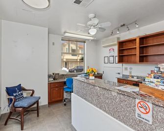 Beach House Inn & Suites - Pismo Beach - Vastaanotto