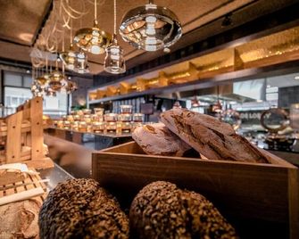Hotel Roermond Next Door - Roermond - Buffet
