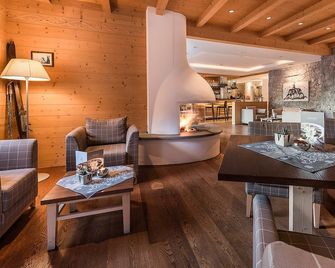 Boutique Hotel Nives - Luxury & Design in the Dolomites - Selva di Val Gardena - Sufragerie
