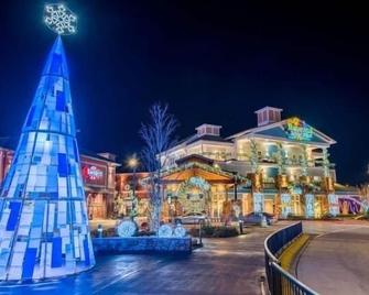Cozy up to Beary Cozy - Pigeon Forge