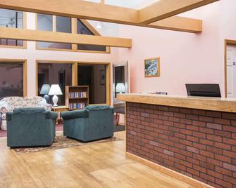 ترافلودج باي ويندام ليك جورج نيويورك - لاكي جورج - أفضل طعام