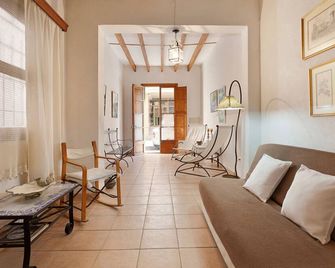 Ca na Miquela - 1 minutes walk away from the beach - S'Arenal - Salon