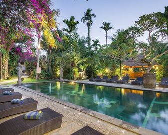 Ubud Inn Cottage by Prasi - אובוד - בריכה
