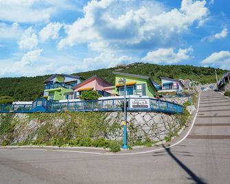 13 Ohoo Pension - Namhae - Vista del exterior