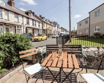 Kooky Cottage, Pet Friendly, With Open Fire In Brecon - Brecon - Patio