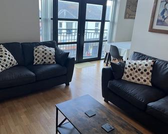 High Quality 2 Bedroom Town Centre Apartment - Newcastle - Sala de estar