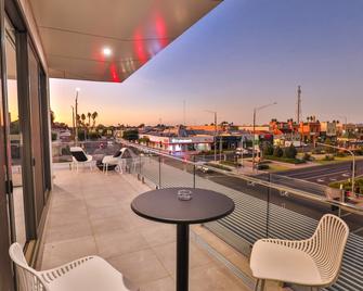 Indulge Apartments - City View Penthouses - Mildura - Balcony