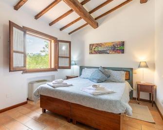 Gorgeous Apartment In Montone - Montone - Bedroom