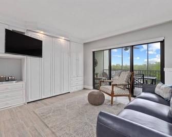Gorgeous End Condo in South Seas Resort - Captiva - Sala de estar
