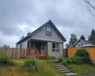 Close to everything in Tacoma! - Tacoma - Building