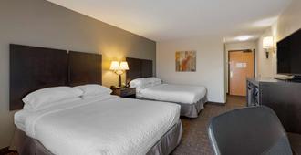 Best Western Plus Omaha Airport Inn - Carter Lake - Bedroom
