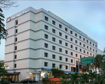 The Nagoya Plasa Redpartner - Batam - Building