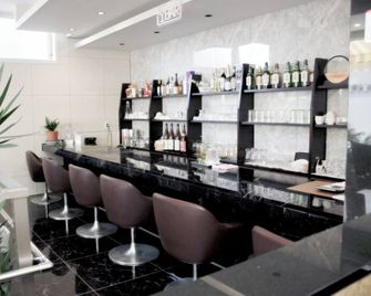 Business Hotel Yamate Inn - Fujiyoshida - Bar