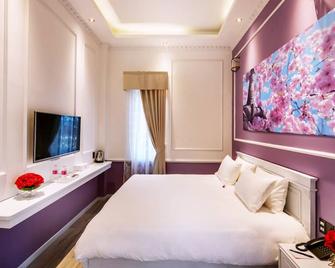 Dalat Boutique Hotel - Dalat - Bedroom