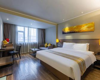 Home Inn Plus Nanchang High-tech Huoju Plaza - Nanchang - Bedroom