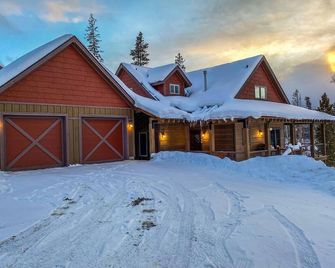 Spectacular Mountain Home with Breathtaking Views - Fraser - Building