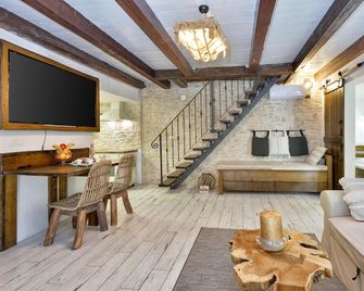 Nice Home In Zadobarje With Wifi - Karlovac - Wohnzimmer