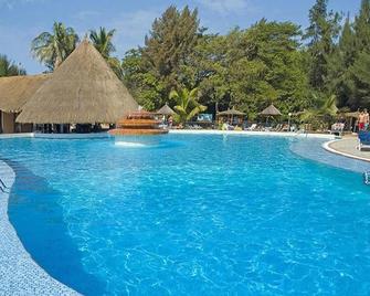 Senegambia Beach Hotel - Serrekunda - Pool